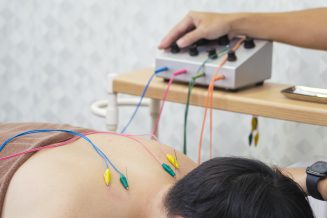 寝違えに鍼灸は効く？施術の流れ・回数・費用をわかりやすく解説｜那覇・久茂地の宮スポーツ鍼灸整骨院